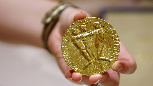 Russian journalist sells Nobel peace medal for $103.5 million to help Ukrainian refugees