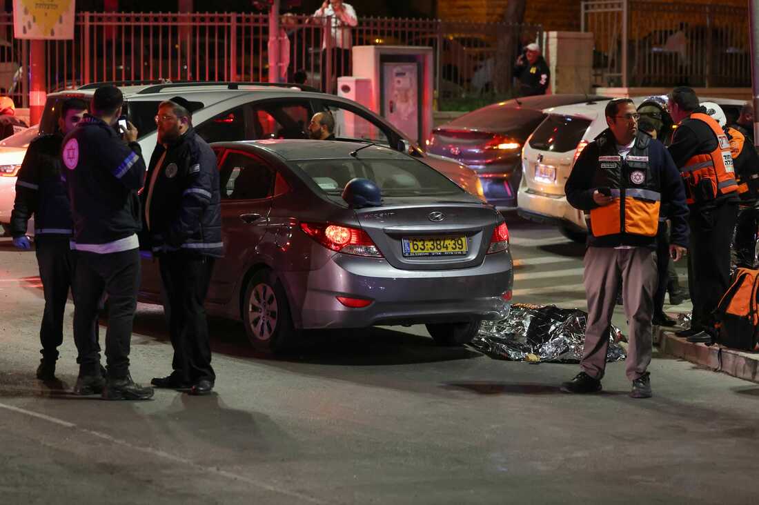 Palestinian Gunman Kills As Least 7 In Jerusalem Synagogue