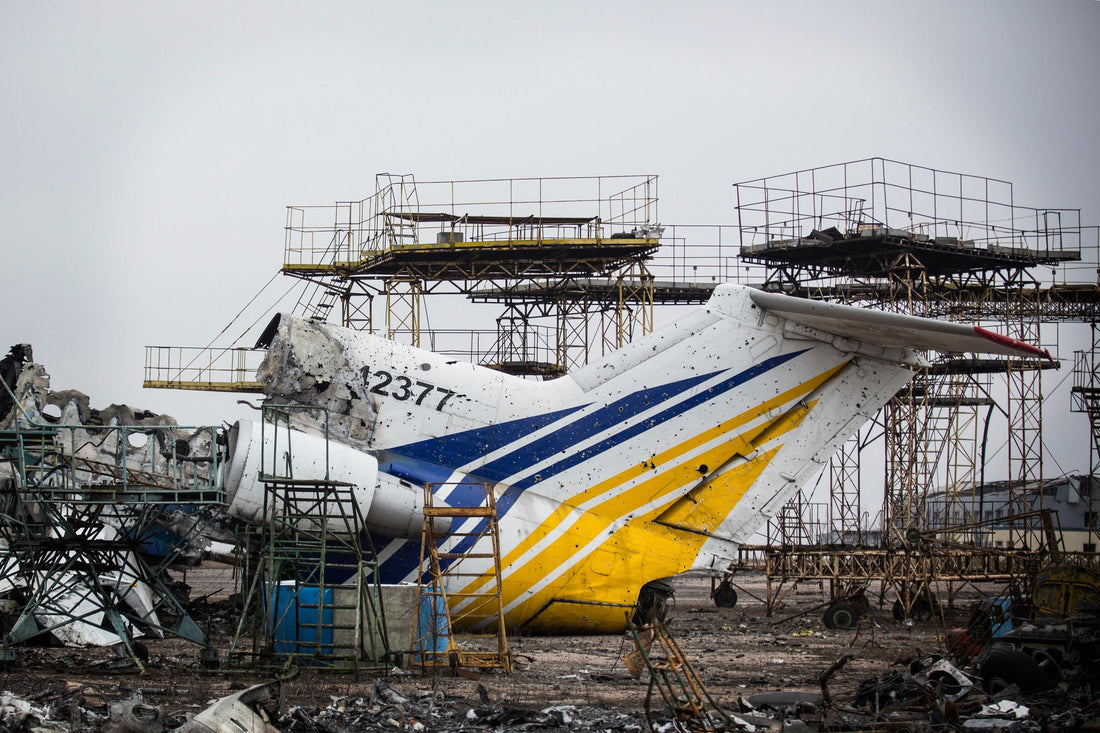 Russia Loses Control As Ukraine Troops Advance & Partially Occupy Donetsk Airport